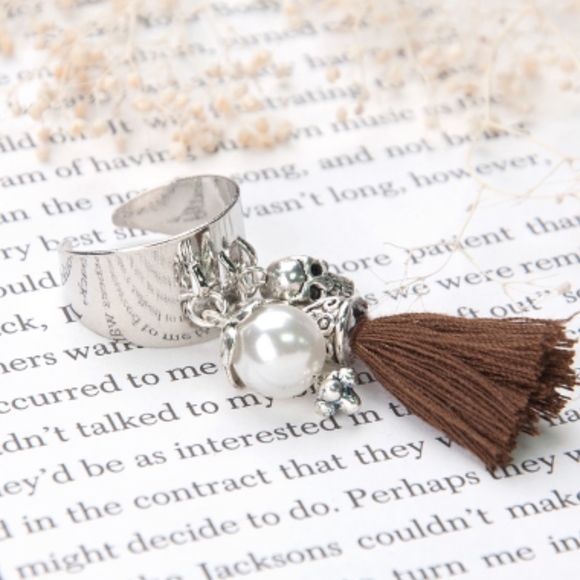 Skull Pearl Tassel Charm Silver Open Band Ring - Picture 4 of 4